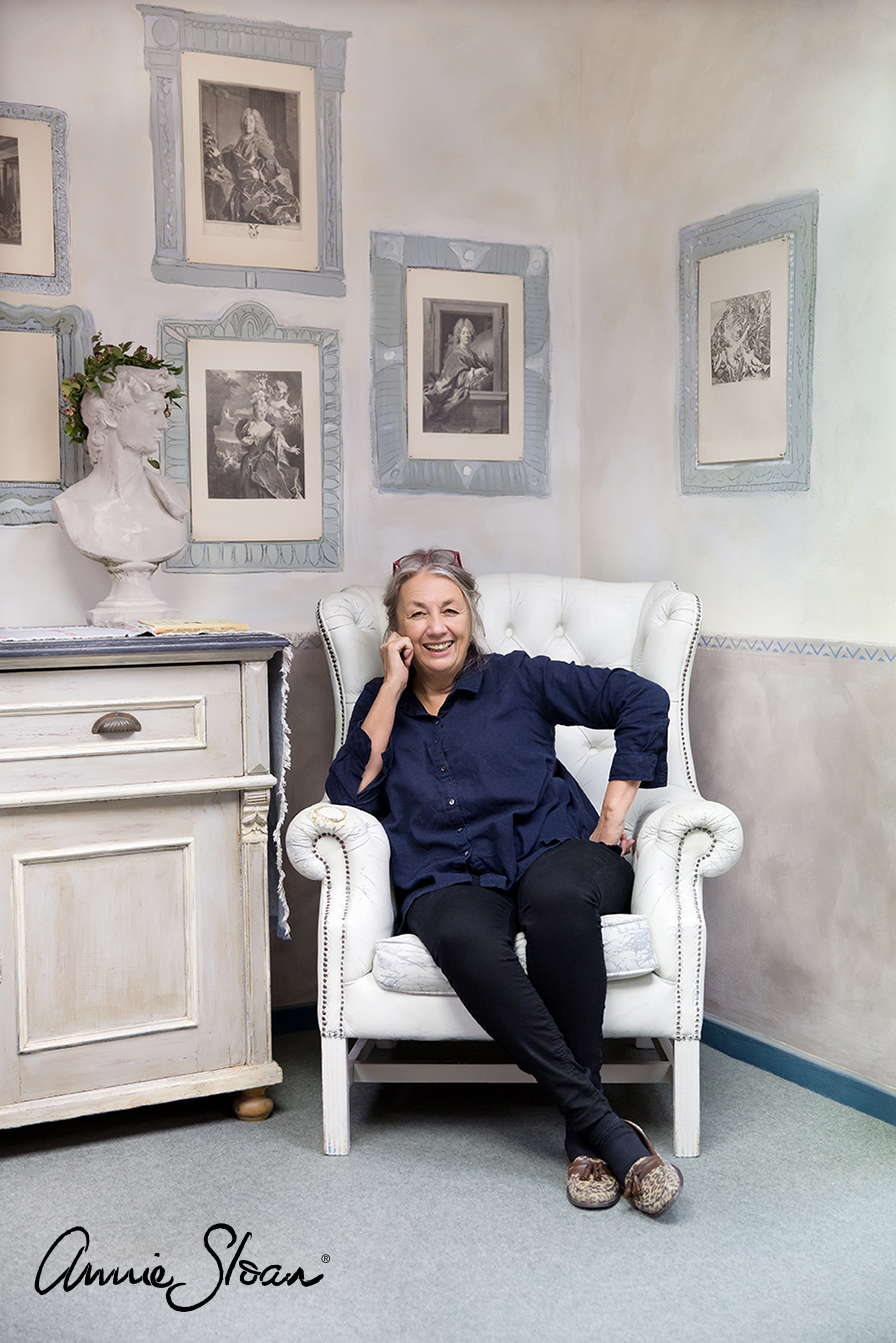 Annie Sloan portrait-2-Credit-Harriet-Matthews